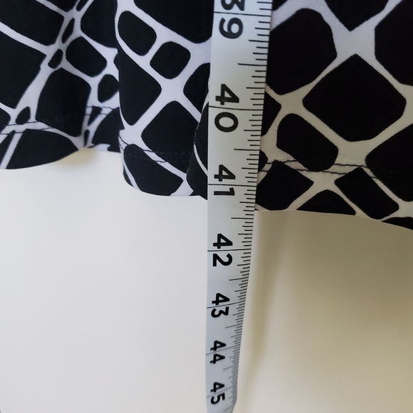 Susan Graver Cold Shoulder Career Dress Size  Medium Geometric Black and White - Picture 5 of 8